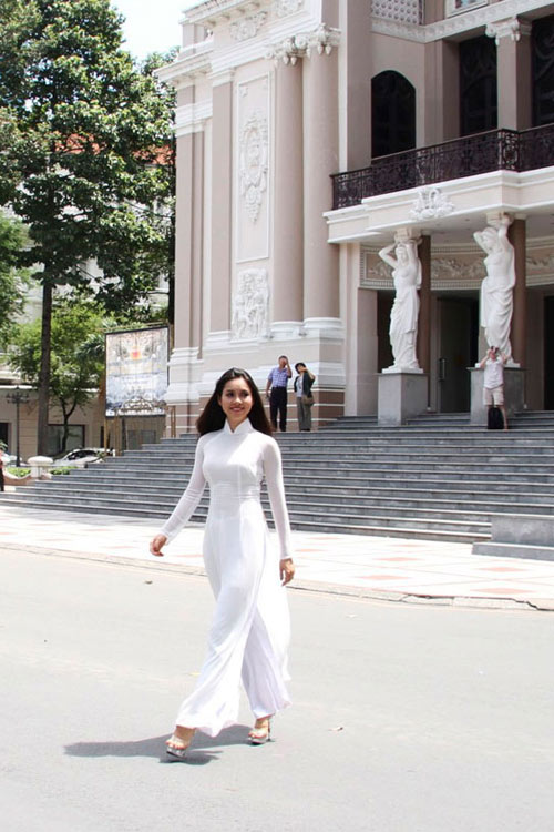 Hoàng My thể hiện tình yêu động vật - 2