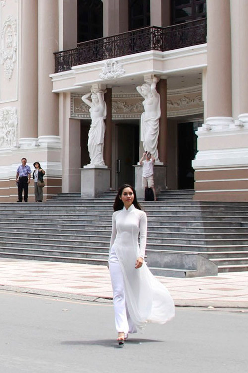 Hoàng My thể hiện tình yêu động vật - 3