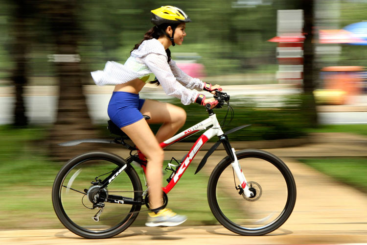 Hoàng My thể hiện tình yêu động vật - 13