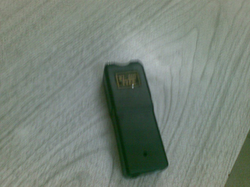 Hoang mang những vụ cướp dùng roi điện - 1