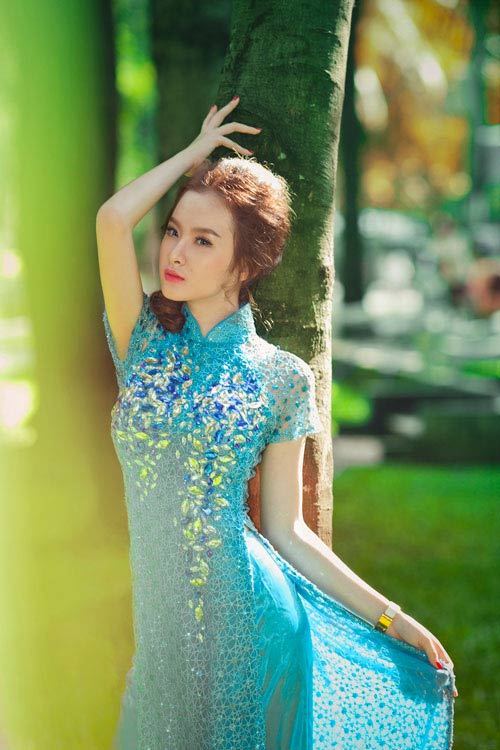 Phương Trinh khoe đường cong gợi cảm - 4