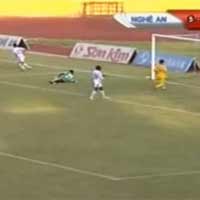 Bóng đá - SLNA - V.HP: Lốc trên sân Vinh