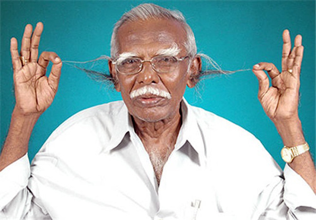 Một người đàn ông khác ở Ấn Độ là ông Anthony Victor lại được Guinness công nhận là người có lông tai dài nhất thế giới.
