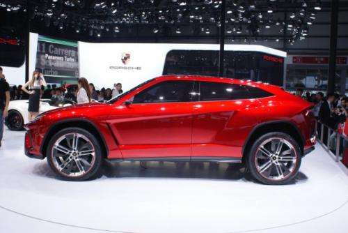 ‘Tân binh’ Lamborghini Urus có giá 207,000 USD? - 9