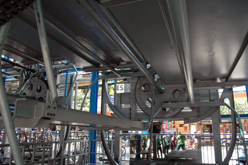 Cận cảnh bãi đỗ ôtô tự động đầu tiên ở HN - 5