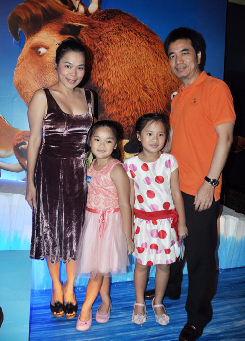 Lý Nhã Kỳ nhí nhảnh bên Ngô Quang Hải - 11