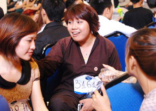 VN Idol phản pháo chuyện “tu sĩ” gây sốc - 2