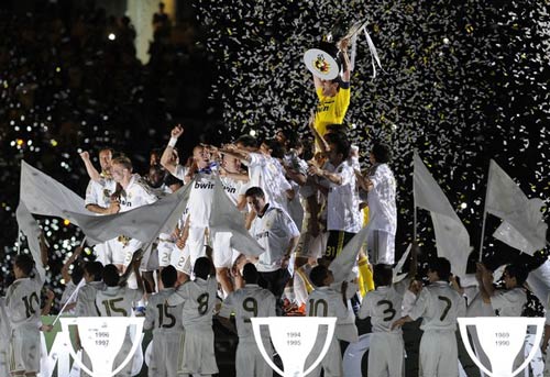 Barca – Real: Tiền không mua được danh hiệu - 2