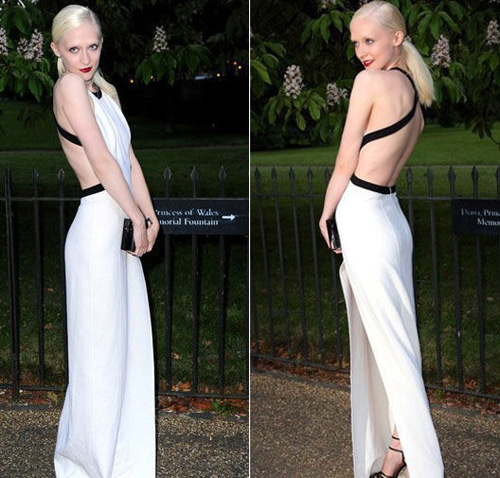 Khi mỹ nhân ganh đua khoe "lưng ong" - 20