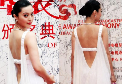 Khi mỹ nhân ganh đua khoe "lưng ong" - 2