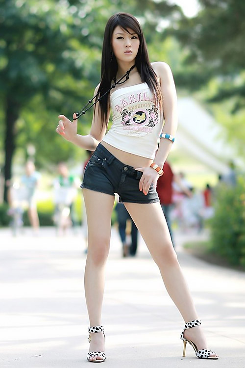 Xuống phố xinh tươi như Hwang Mi Hee - 3