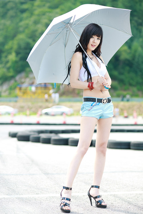 Xuống phố xinh tươi như Hwang Mi Hee - 2