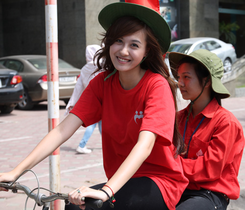 Hot teen Việt tham gia lập kỷ lục thế giới - 12