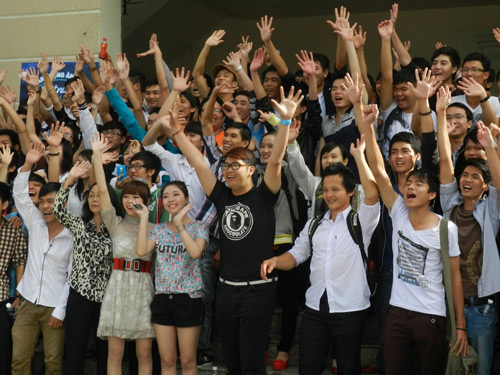 Dở khóc dở cười VN Idol miền Tây - 2