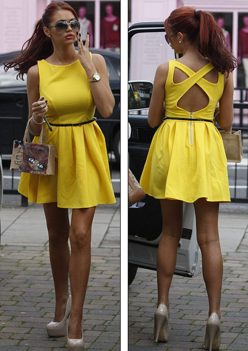 Sao Anh chạy rước đuốc với giày gót nhọn - 7