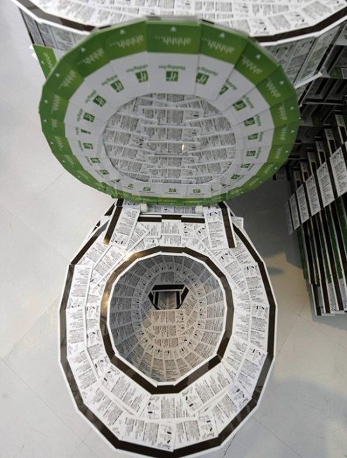 Khách sạn xây bằng quân bài tú lơ khơ - 3