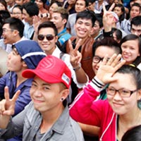 Ca nhạc - MTV - 20.000 bạn trẻ Sài Thành bị VN Idol “bỏ bùa”