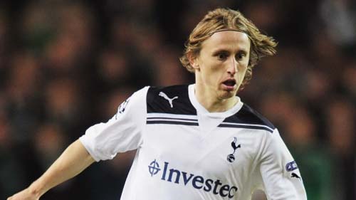 HOT: CR7 đá bóng hay, làm ăn cũng giỏi - 2