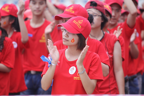 Giới trẻ lập kỷ lục giọt máu lớn nhất thế giới - 4