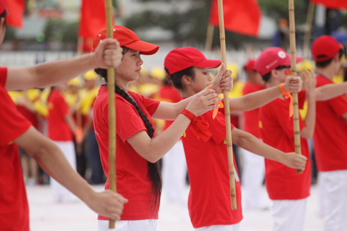 Giới trẻ lập kỷ lục giọt máu lớn nhất thế giới - 7