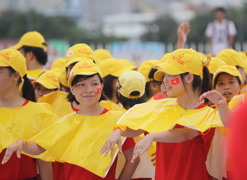 Giới trẻ lập kỷ lục giọt máu lớn nhất thế giới - 8