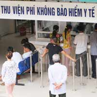 Sức khỏe đời sống - Viện phí mới: Bên nào cũng kêu
