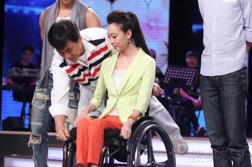 Thành Long và hoa hậu TG hòa giọng - 9