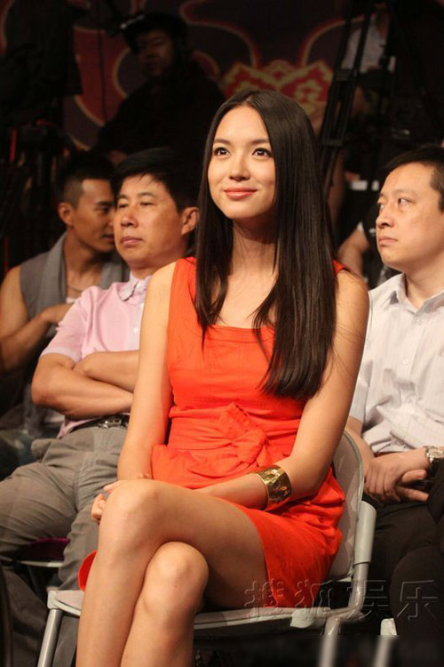 Thành Long và hoa hậu TG hòa giọng - 3