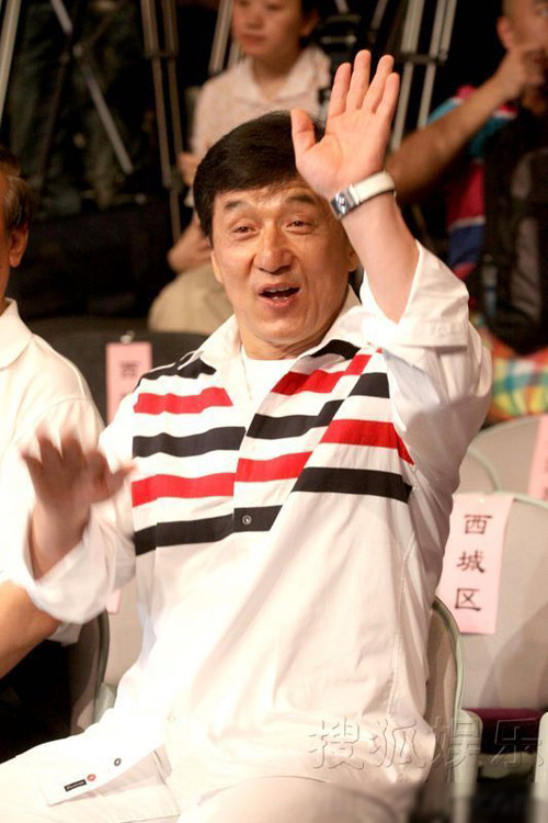 Thành Long và hoa hậu TG hòa giọng - 6