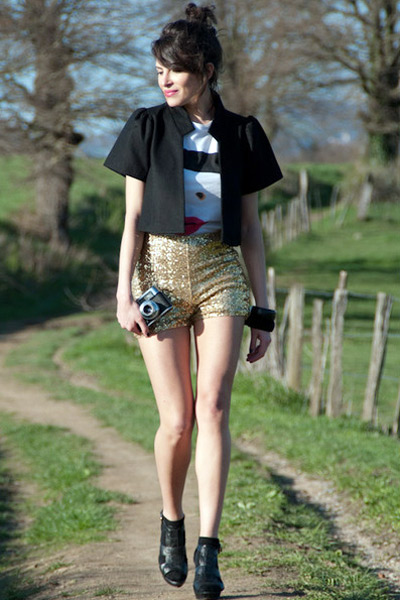 Bạn có dám diện quần chẽn xuống phố? - 5