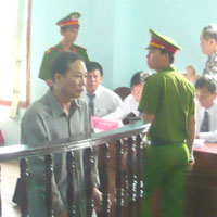 Pháp luật - Xử vụ nhận hối lộ tiền tỉ tại Sở Tư Pháp