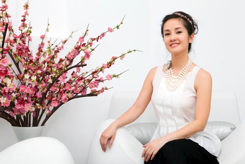 Hồng Nhung tươi trẻ đến bất ngờ - 7