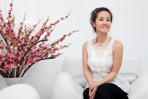 Hồng Nhung tươi trẻ đến bất ngờ - 6