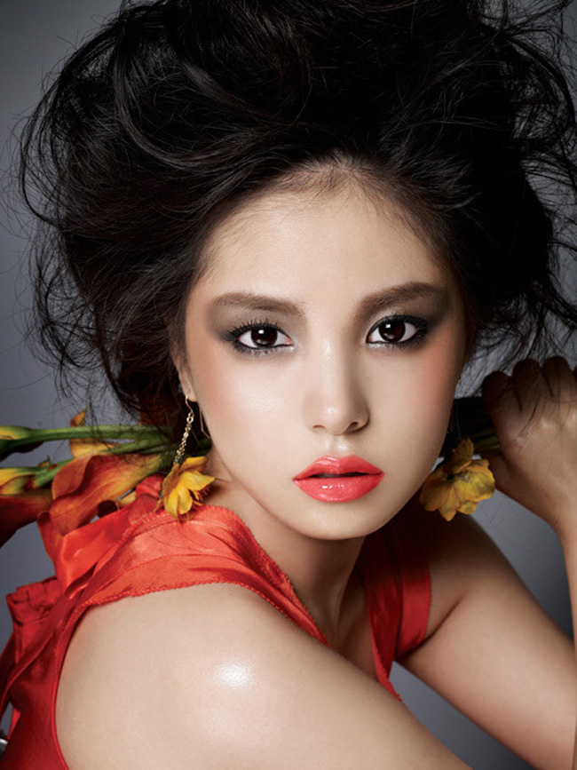 Hè này, cô trở thành nữ diễn viên chính của hai bộ phim điện ảnh được ra mắt là Cuốn theo chiều gió và 5 Million Dollar Man.