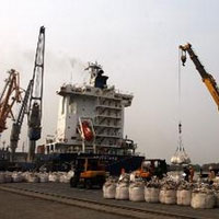 Thị trường - Tiêu dùng - Nhập siêu 7 tháng thấp kỷ lục