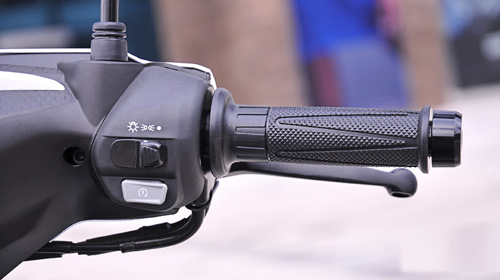 Yamaha Exciter côn tay: Riêng một lối đi - 5