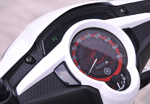 Yamaha Exciter côn tay: Riêng một lối đi - 9
