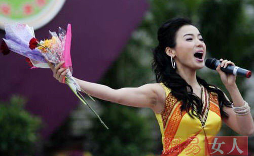 "Phần phụ" xấu xí của mỹ nhân Âu - Á - 7