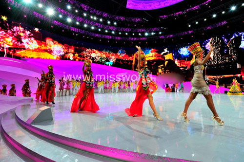 Hoàng My được dự đoán lọt top 10 - 14