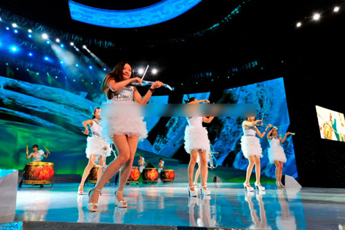 Hoàng My được dự đoán lọt top 10 - 9