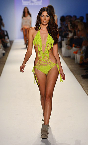 Bikini tạo vòng 2 sexy - 9