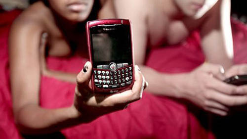 20% nam giới “sexting” để gây chú ý - 1