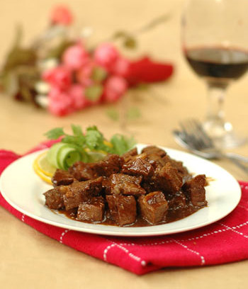 Thịt cừu hầm rượu vang ngon lạ - 6