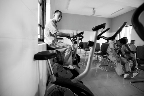 Khi cuộc chiến nối dài trên giường bệnh - 8