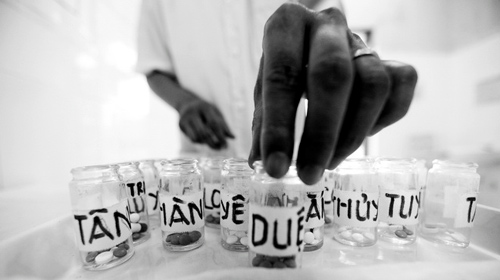 Khi cuộc chiến nối dài trên giường bệnh - 9