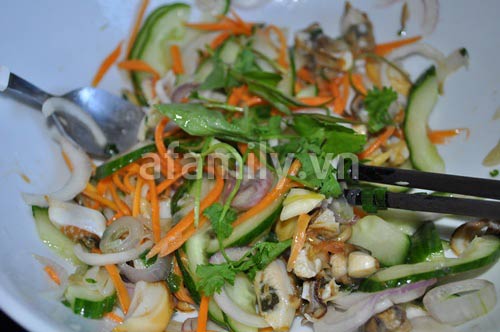 Gỏi sò lông giòn dai, mát lành - 9
