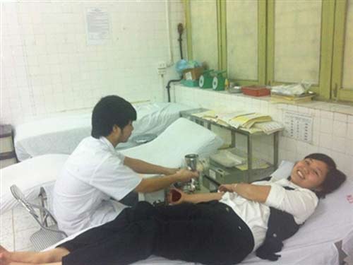 Bệnh không được… cười - 1