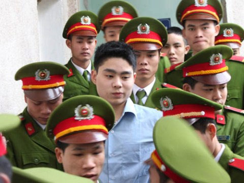 Sát thủ ra tay tàn độc vì được "né" án tử! - 1