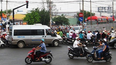 Thu phí cầu Bình Triệu 1, giao thông hỗn loạn - 3