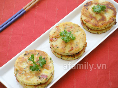 Bánh khoai tây mặn hấp dẫn lắm nhé! - 11